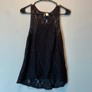 H&M Divided Size 2 Floral Lace Pattern Sleeveless Shirt